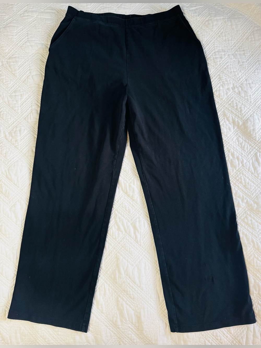 L.L.Bean Perfect Fit Pull on Pants Size Large Petite Black